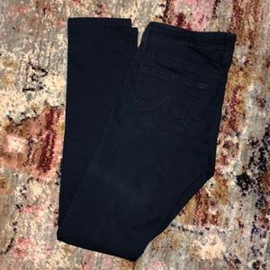 Dark Navy stretch skinny jean!